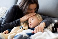 Alarm për prindërit: Rritje e rasteve të gripit te fëmijët, paralajmërojnë mjekët