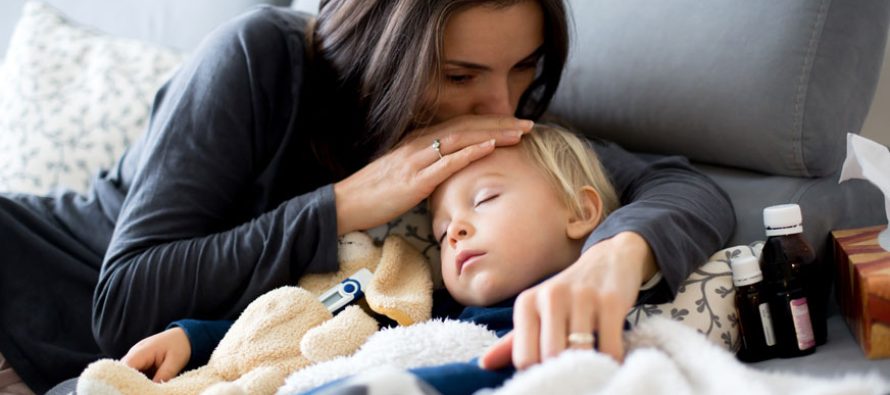 Alarm për prindërit: Rritje e rasteve të gripit te fëmijët, paralajmërojnë mjekët