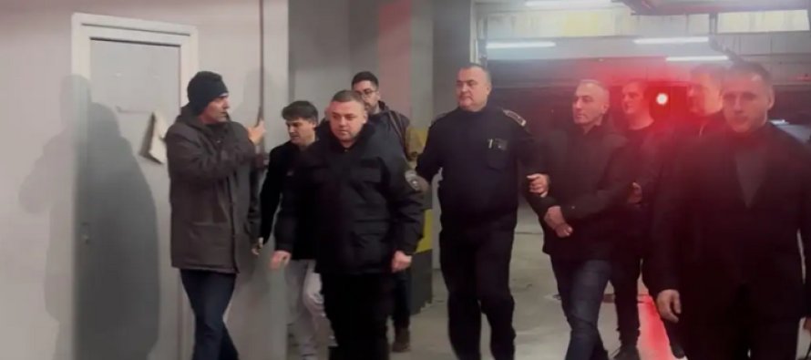 Qindra qytetarë mbështesin Artan Grubin në rrjetet sociale