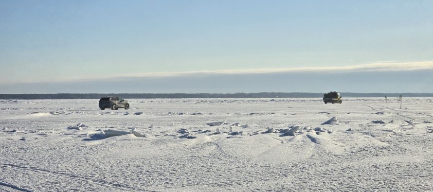 Estonia hap “rrugën e akullt” 20 km mbi detin e ngrirë për të lidhur dy ishuj