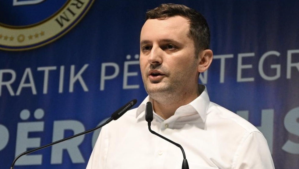 Faton Ahmeti: Korridori 8: Asnjë fjalë shqipe nga funksionarët e VLEN-it