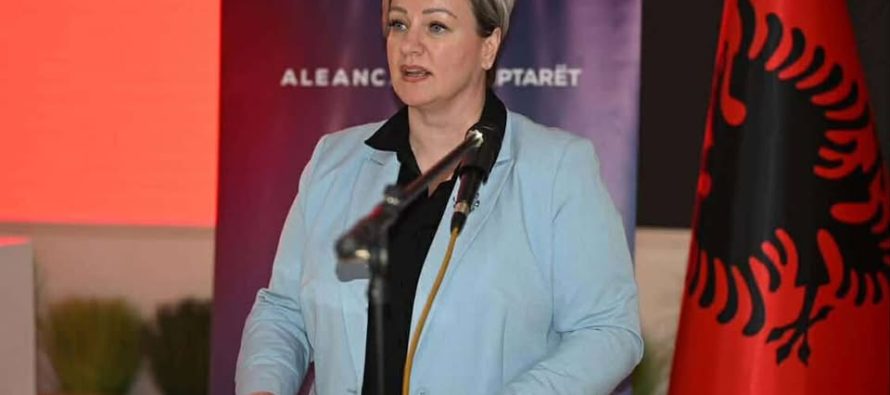 Elfete Ismaili reagon ndaj dhunës në Armatë: “Respekt për uniformën do të thotë respekt për njeriun që e mban atë”