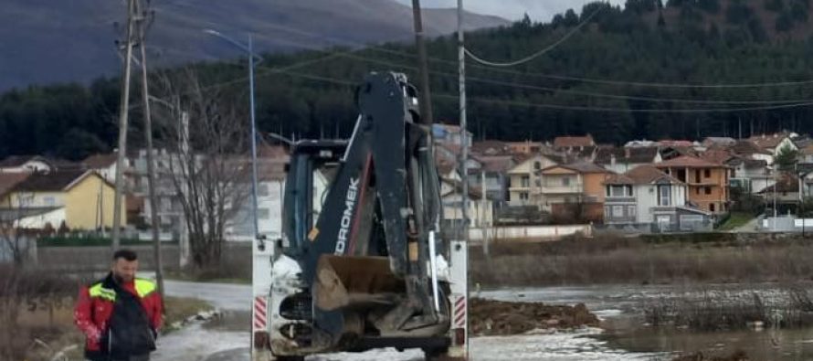 Gjendje e rënduar nga reshjet në rajonin e Gostivarit, ekipet në terren