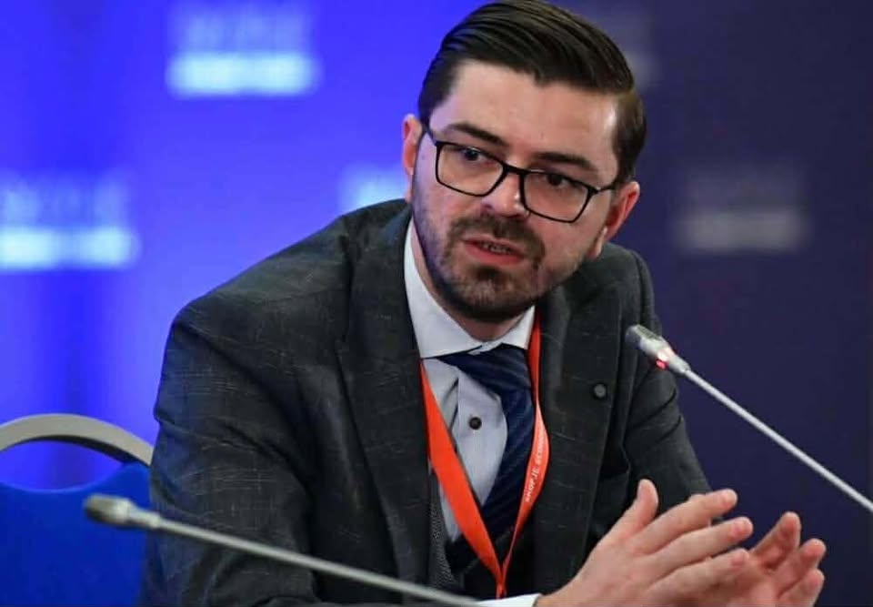 Kryetari i Gjykatës Kushtetuese si aktor politik