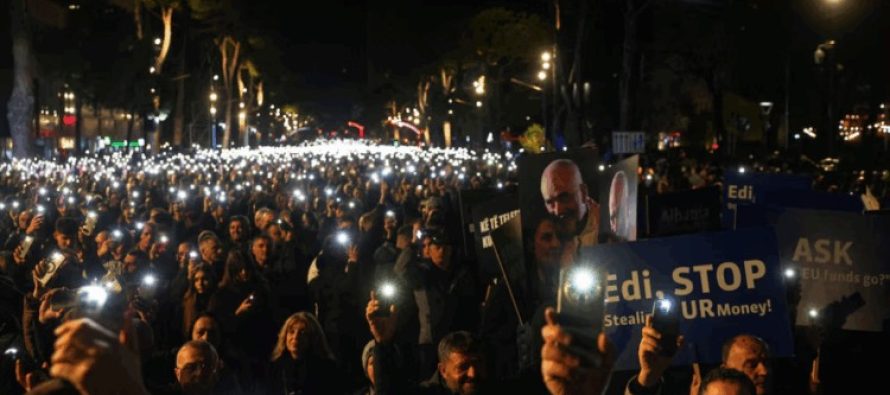 Reuters: Shkarkimi i Ballukut mes akuzave për korrupsion dhe presionit për reforma