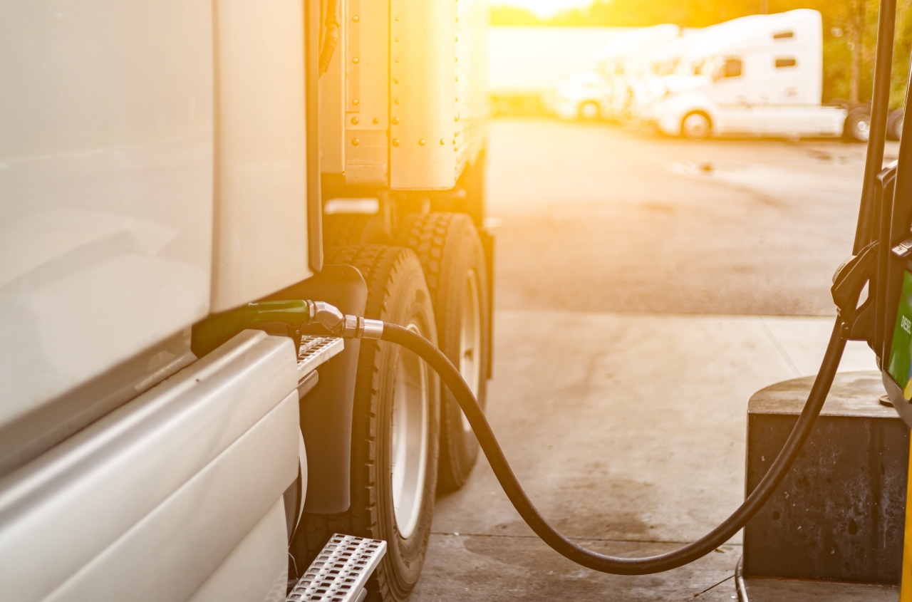 Hungaria ndalon furnizimet me naftë për Ukrainën