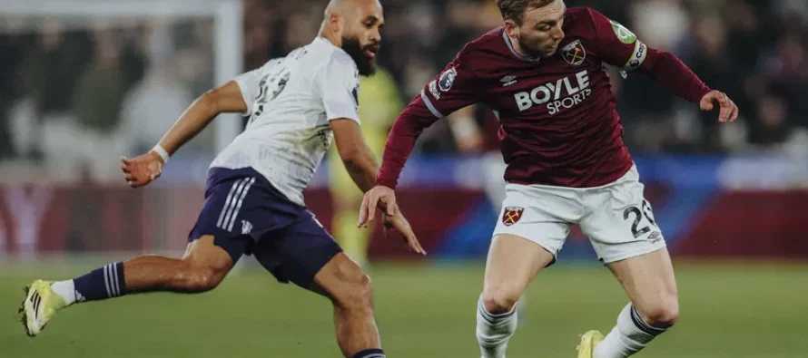 Manchester United ndalet pas katër fitoreve radhazi, barazon me West Ham