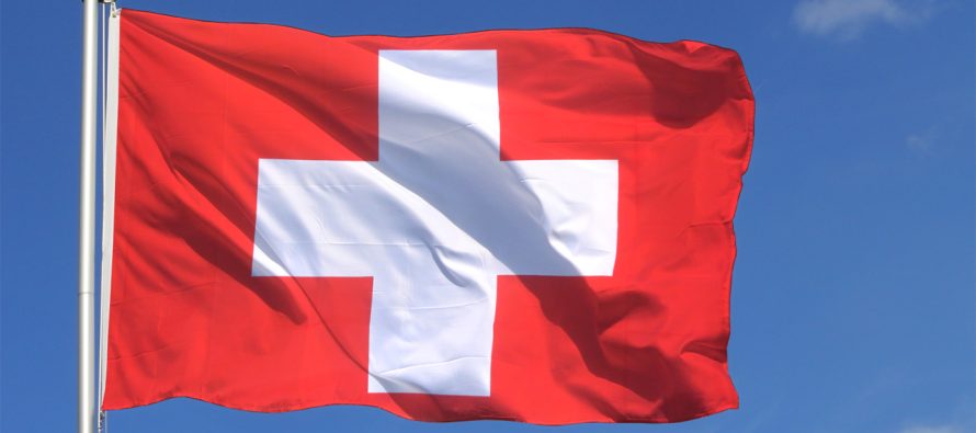 Zvicra në referendum: A duhet të kufizohet popullsia në 10 milionë banorë?