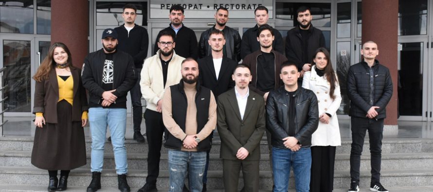 “Shqip ose protestë!” – Studentët paralajmërojnë shpërthim në Shkup më 6 prill | VIDEO