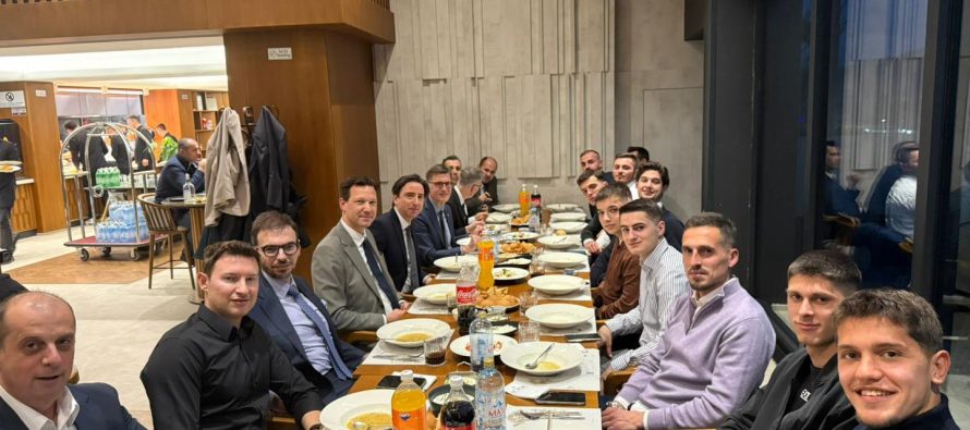 Ambasadori i Shqipërisë në Shkup organizon iftar me diplomatë dhe përfaqësues të shoqërisë civile