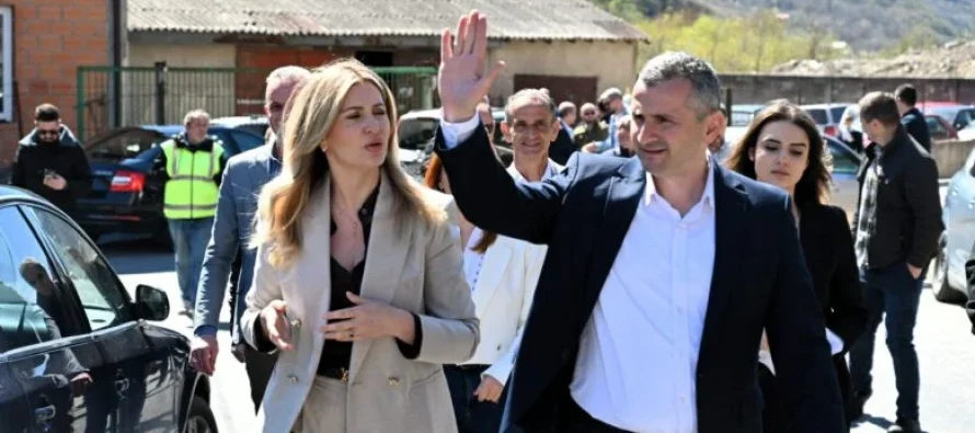 Fisnik Mela, pret Zëvendësministren e Transportit, Kaltrina Zekolli Shaqiri 