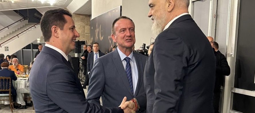 Taravari dhe Limani marrin pjesë në iftarin e organizuar nga Edi Rama në Tiranë