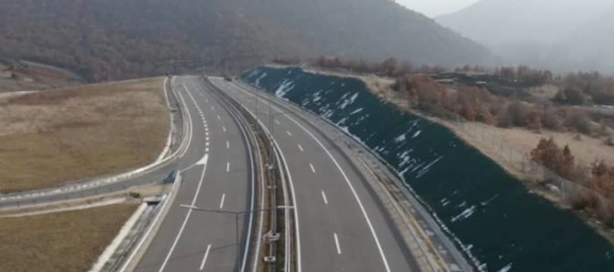 Goditet edhe lidhja me Kosovën, rruga Shkup-Bllacë nuk do jetë autostradë