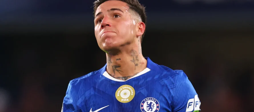 Enzo Fernández gati për rikthim ndaj Man United