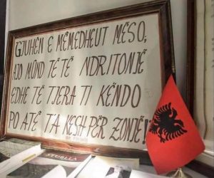 Nuk preket gjuha shqipe – Mos luani me zjarr!