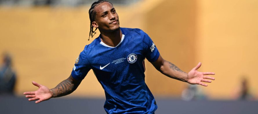 Liam Rosenior vendos João Pedro në nivelin e Kane, Mbappé dhe Haaland