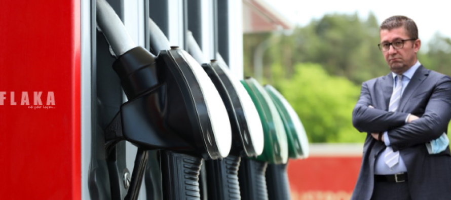 Mickoski shpall “turizmin e karburantit”: Rajoni furnizohet në Maqedonia e Veriut