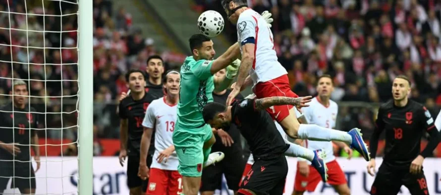 Shqipëria shembet në pjesën e dytë – Polonia përmbys gjithçka në Varshavë