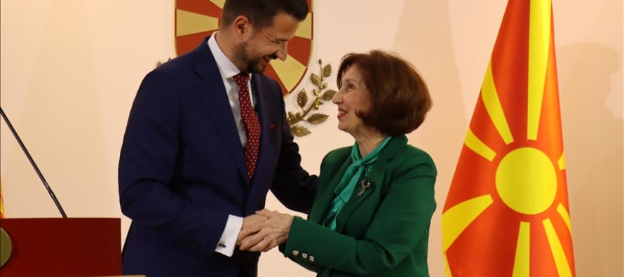 “Si vëlla për një vend vëllazëror” – Mesazhe të forta nga takimi Siljanovska-Davkova–Milatović