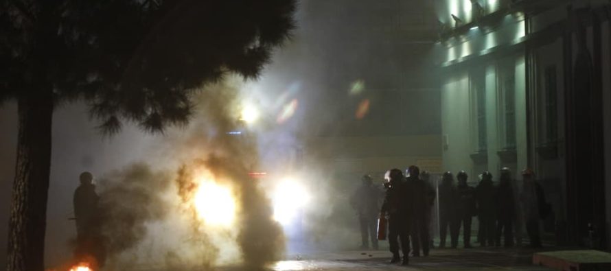 Protesta e PD del jashtë kontrollit: të plagosur policë dhe Sali Berisha