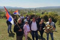 VMRO-DPMNE në Demir Kapi shënon historinë me flamuj serbë