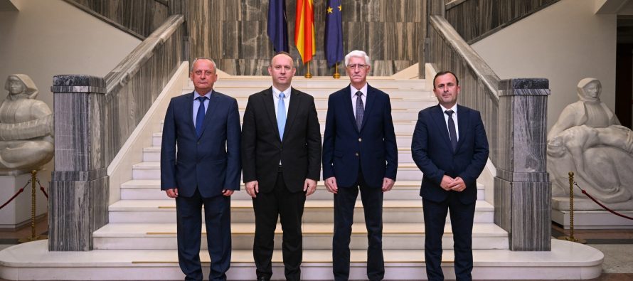 Afrim Gashi mbledh ish-kryetarët e Kuvendit, Talat Xhaferi nuk shkon në takim!