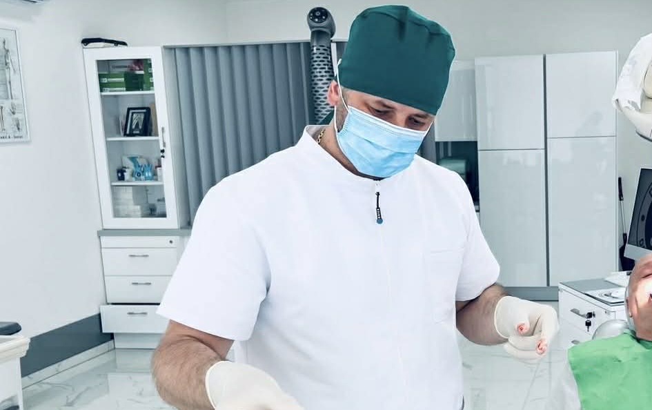 Sukses profesional  Nakil Iseini bëhet specialist i kirurgjisë orale