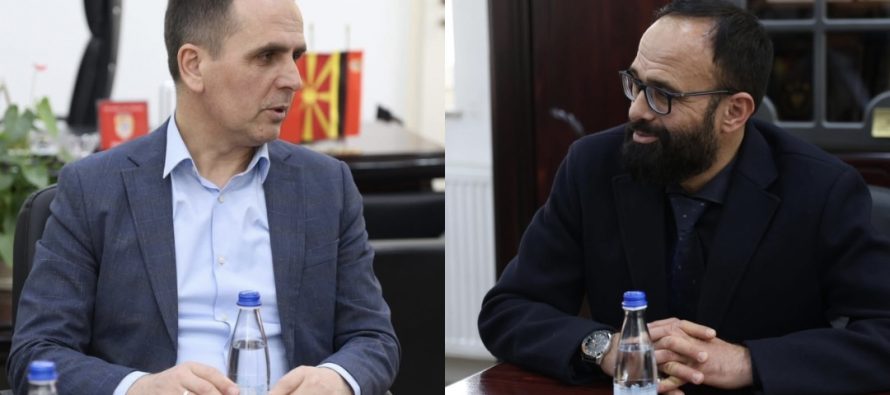 Profesor Shasivari në takim te Kryetar Bilalli