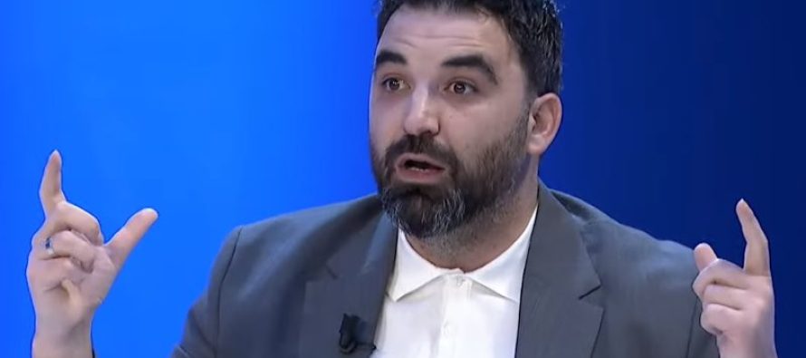 Gazetari Lirim Mehmetaj: Absurd – studentët s’mund të japin provimin në shqip!
