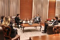 Hoxha takon Ademin: “Të respektohen të drejtat gjuhësore dhe Marrëveshja e Ohrit”