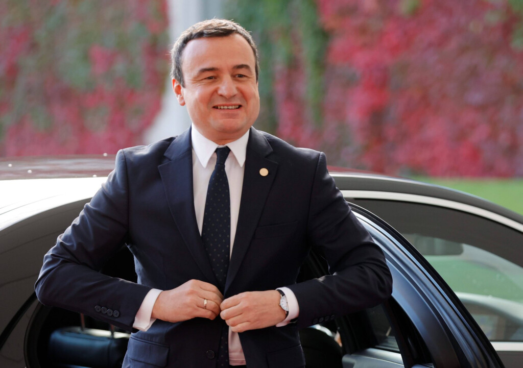 I varfër në deklarim  i sigurt në realitet  paradoksi i Kurtit