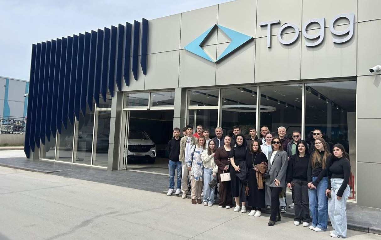 Nxënësit e Shkollës së Mesme Ekonomike Komunale Gostivar në vizitë studimore në Bursa