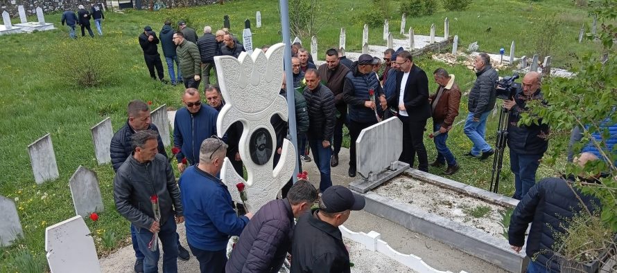 Përkujtohet 36-vjetori i rënies së Naser Veliut, homazhe në Sërmnovë