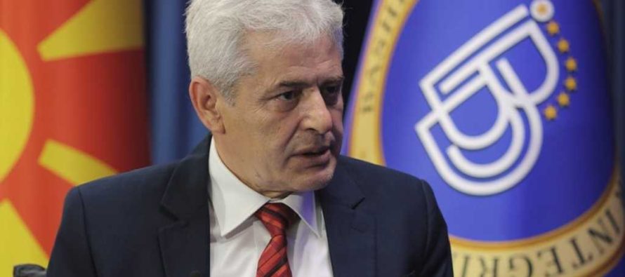 Ali Ahmeti alarmon botën: Ruani arritjet e shqiptarëve në RMV