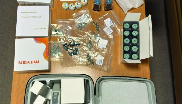 Kapen implante dentare pa leje në Shkup  arrestohen dy persona për transport emigrantësh