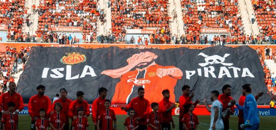 Vedat Muriqi  hero i ishullit   koreografi spektakolare në Son Moix