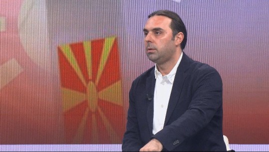 Laert Kola shpjegon se pse bashkimi i VLEN është projekt pro Mickoski, jo kundër Ali Ahmetit 
