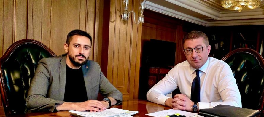 Petar Bogojeski nga koalicioni qeveritar: Në Shqipëri në shqip, këtu është Maqedoni!