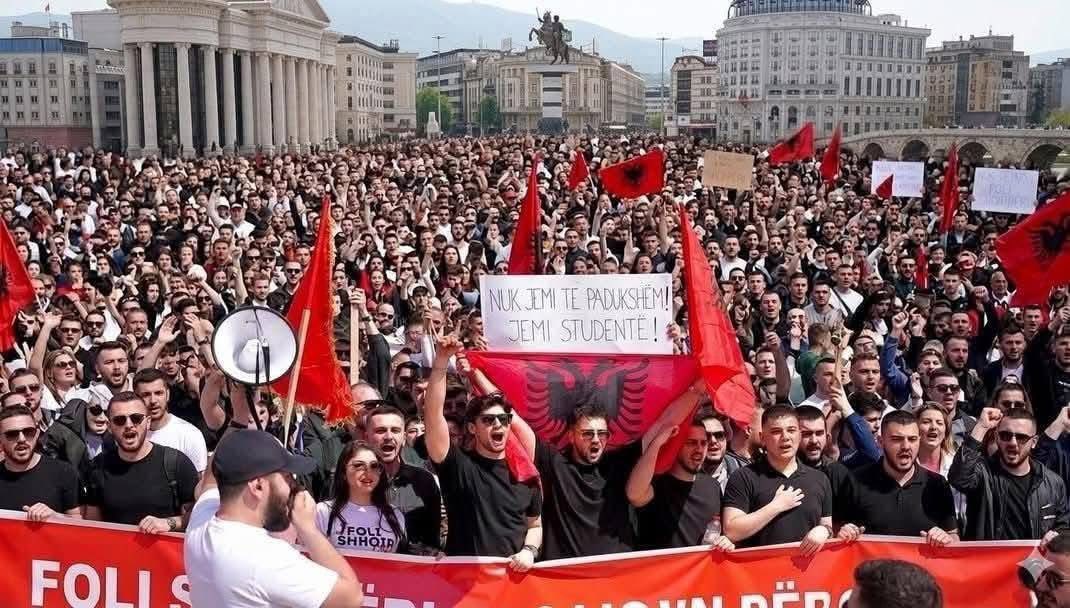 Protesta studentore për gjuhën shqipe: Kërkesat zgjerohen në të gjitha institucionet e Maqedonisë së Veriut 