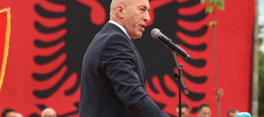 Ramush Haradinaj: “Shqipja nuk është opsionale” – mbështetje për studentët shqiptarë