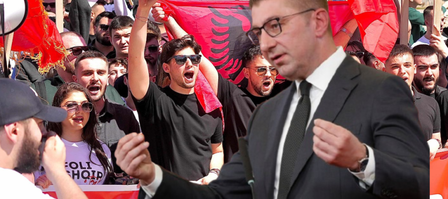 Tre muaj, tre qëndrime: Çfarë tha Mickoski për provimin në gjuhën shqipe?