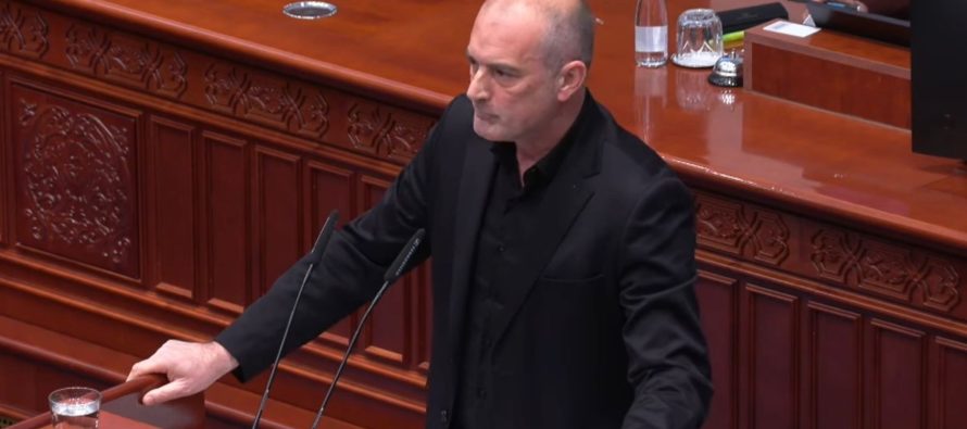 Snopçe: Për Korridorin 8 pyesni UNESCO-n, për 5000 ndërtime pa leje në Ohër po heshtni