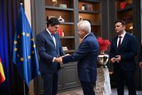 Nga pritja për 9 Majin, Osmani kërkon bashkim për integrimin evropian