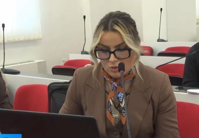 Këshilltarja e ASH-së në Kërçovë denoncon injorimin e kulturës shqiptare nga pushteti lokal 