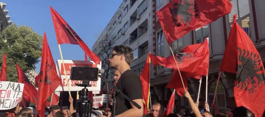 Mevlan Ademi: Studentët nga Tirana i dërguan dhunshëm në Kumanovë, protesta është në Shkup