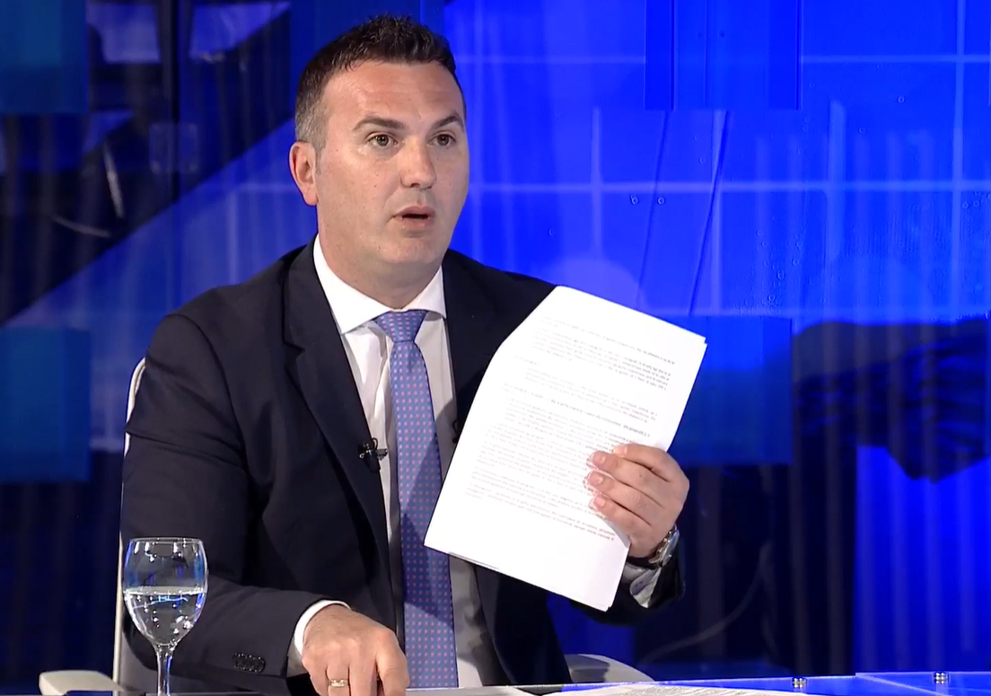 arber-ademi-publikon-referatin-75-faqesh-ishte-gati-shfuqizimi-i-ligjit-per-gjuhen-shqipe