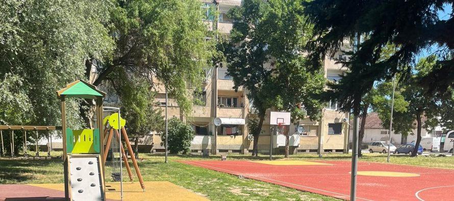 Gostivar: U realizua kositja dhe krasitja e hapësirave të gjelbra pranë Stacionit të Autobusëve