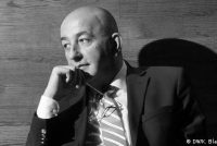 Shuhet Arsim Zekolli, zëri i pavarur i diplomacisë dhe analizës politike