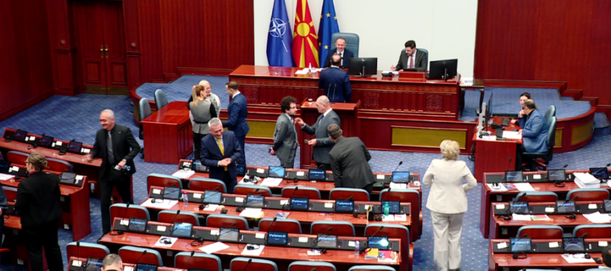 Debat për Ligjin e Përfaqësimit të Drejtë dhe Adekuat, VLEN e quan historik, opozita e cilëson të rrezikshëm