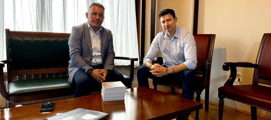 Brezi që sfidoi status-quo-në, triumfi studentor për gjuhën në strazburg